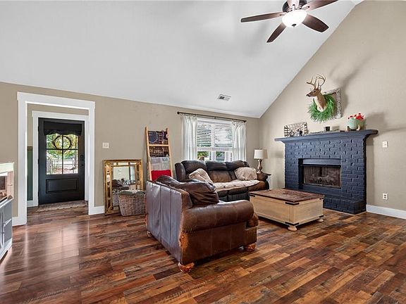 4th image of 1333 Manning Rd