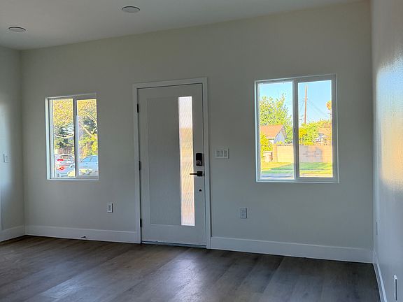 3rd image of 12781 Annette Cir