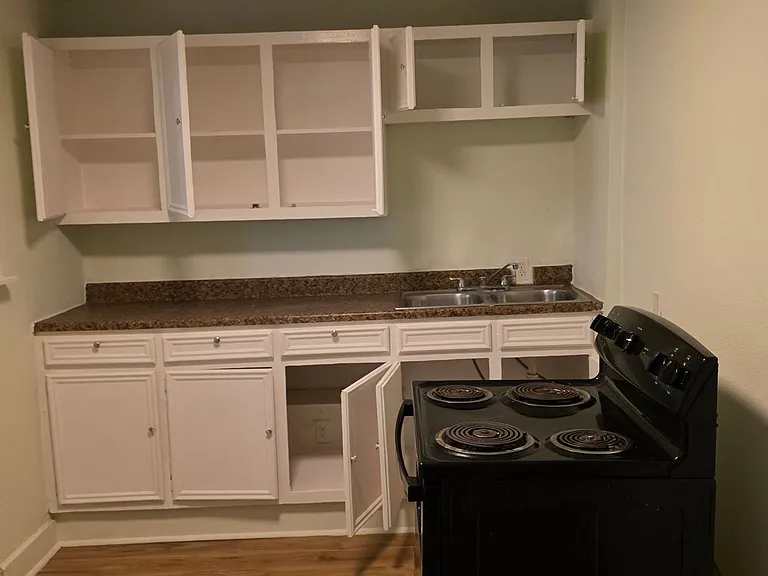 2808 Ball St — Photo 6