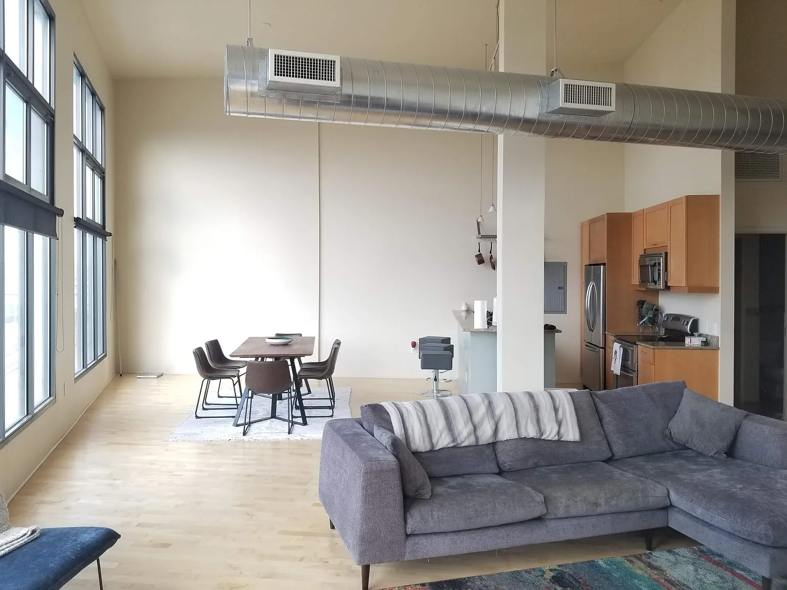 1 bed, 985 sqft, $2,050 — Photo 1
