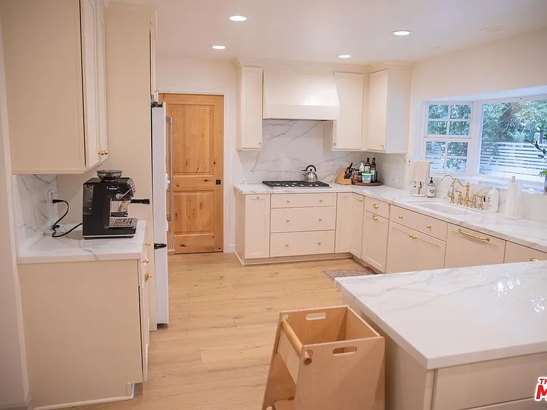 3361 Patricia Ave — Photo 7