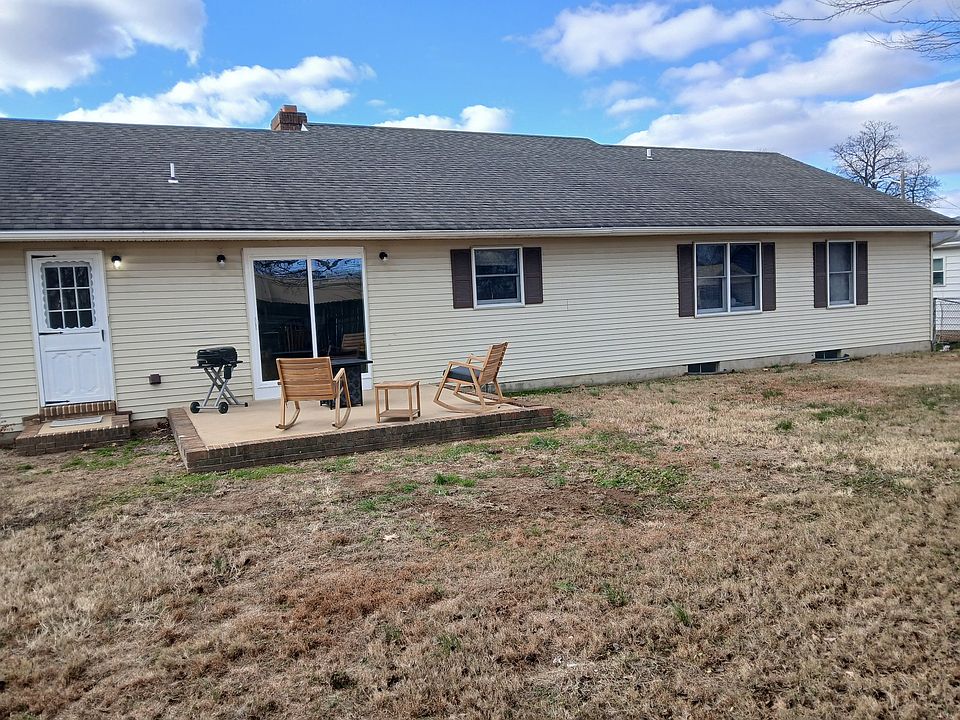 1st image of 115 Minquadale Blvd