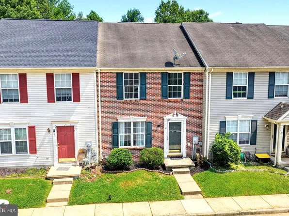 10 Hickory Ln, Elkton, MD 21921