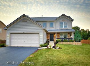 712 Blackhawk Ln, Bolingbrook, IL 60440