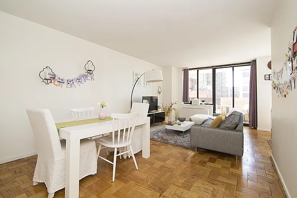 Rented by Siderow Residential Group | media 12