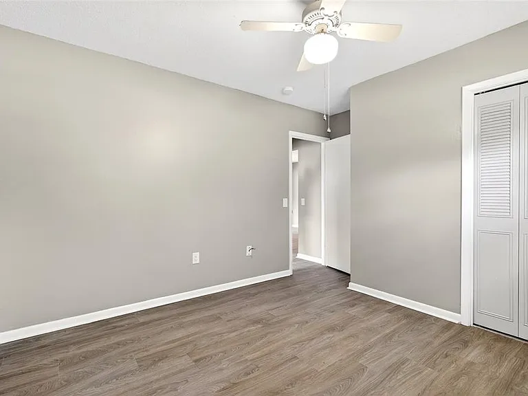 3423 SW 27th St — Photo 9