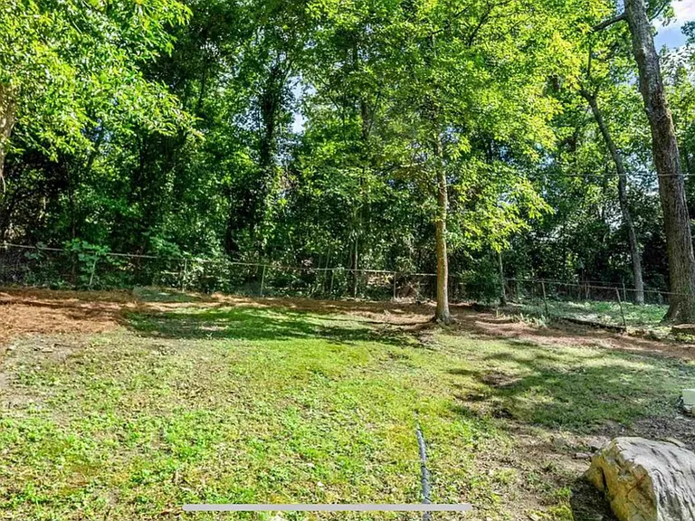 4039 Montclair Rd — Photo 18