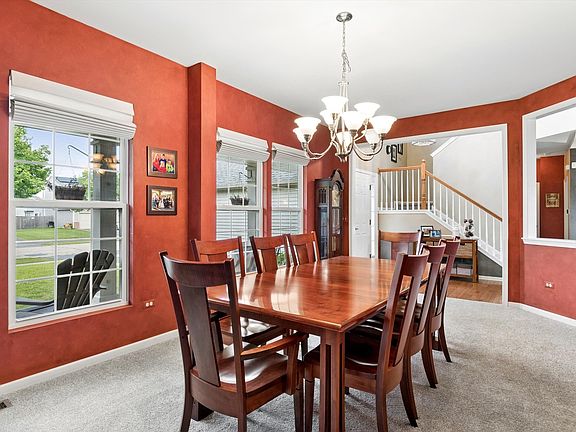 4th image of 223 Clubhouse St