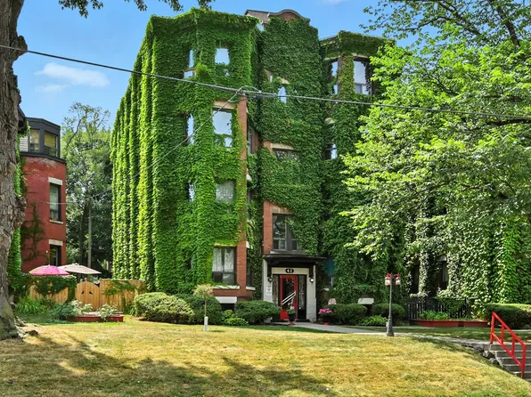41 Herkimer St #8, Hamilton, ON L8P 2G3