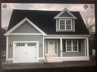 9 Linden Rd, Mashpee, MA 02649