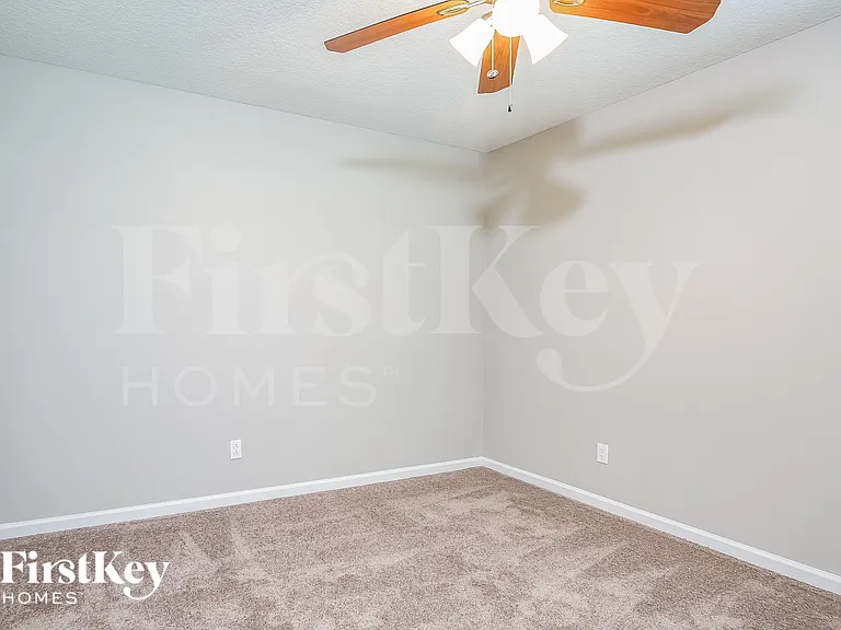 961 SW College Park Rd — Photo 9