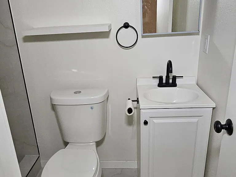 9001 Orion Ave #3 — Photo 13