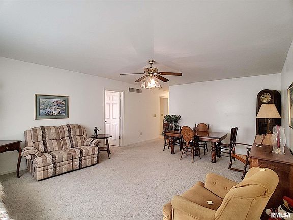 4th image of 1221 47th Avenue Ct #1221