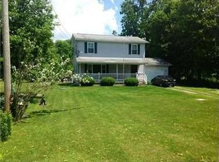 590 N Liberty Rd, Grove City, PA 16127
