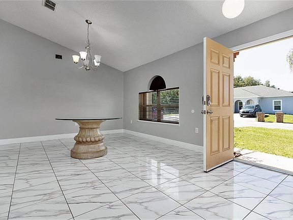 2nd image of 817R Abbeville Ct