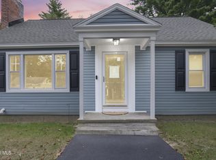 7 Willow Ln, Glenville, NY 12302