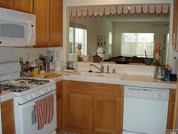 2nd image of 1787 Emma Way