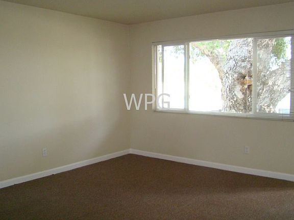 4th image of 611 Bryan Ave APT 1