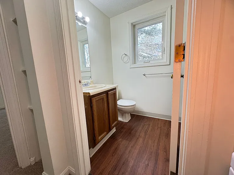 Dunns Bridge Apartments — Photo 33