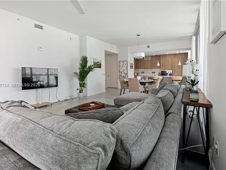 17550 Collins Ave #CU-1205 — Photo 20