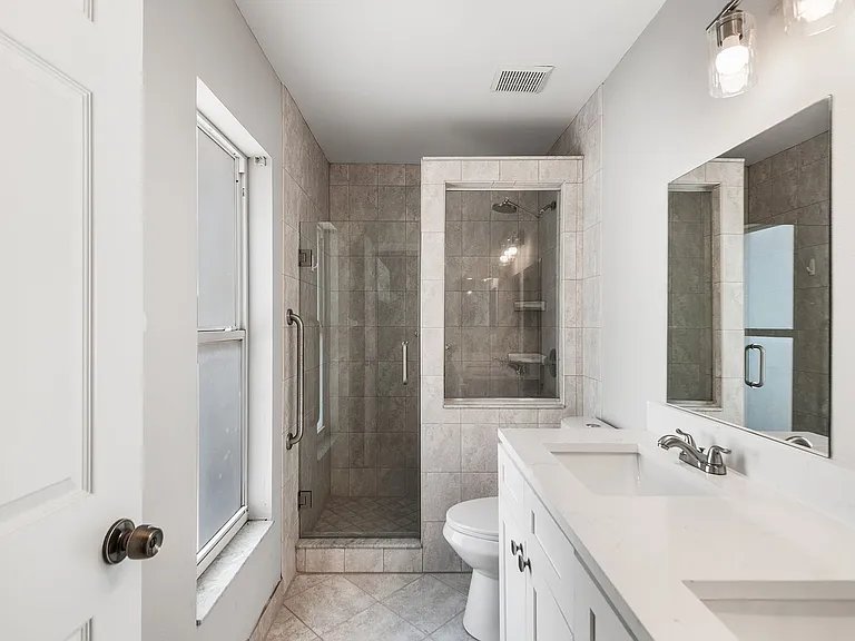 4011 Levonshire Pl — Photo 8
