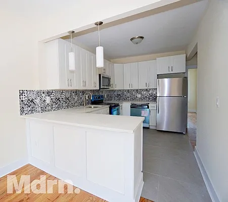 Rented by Mdrn Residential | media 4