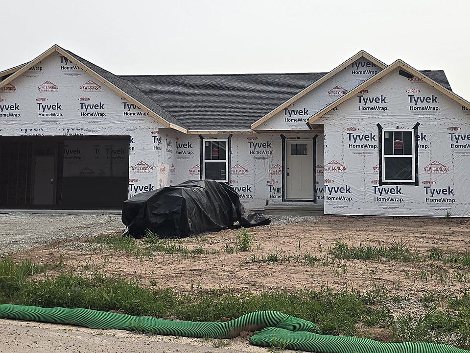 1st image of 2951 Winnipeg St