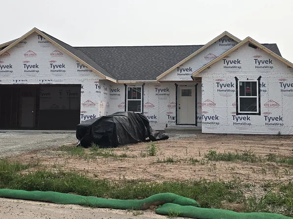 2951 Winnipeg St, Menasha, WI 54952