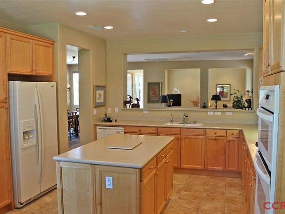 5th image of 2652 Alameda Dr