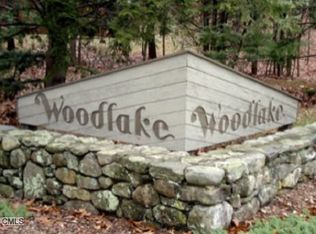 14 Wintergreen Ct, Woodbury, CT 06798