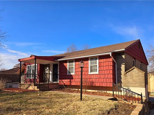 1001 NW Canterbury Rd, Blue Springs, MO 64015