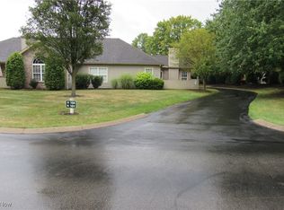 101 Willow Brook Dr NE, Warren, OH 44483