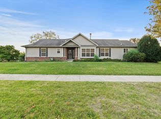 25426 S Barrow Rd, Manhattan, IL 60442