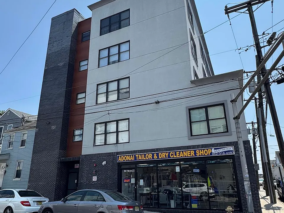 96 16th Ave