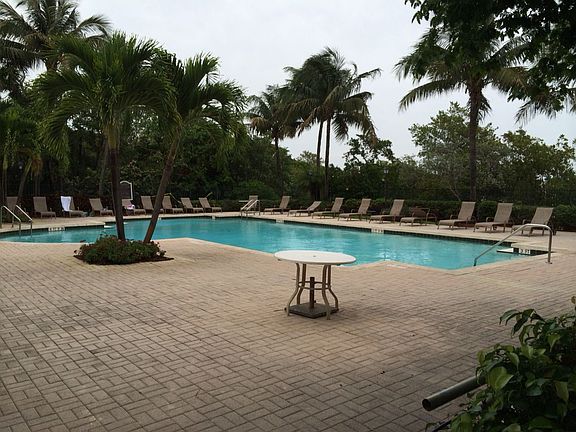 3rd image of 800 Scotia Dr APT 202