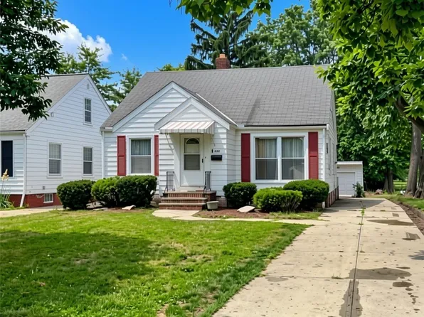 854 E 250th St, Euclid, OH 44132