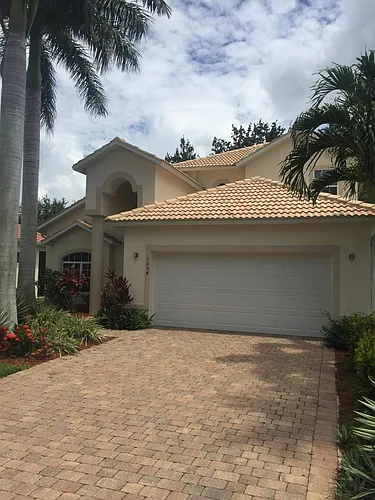 1054 Jardin Dr Photo 1