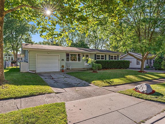 2nd image of 1306 Monticello Park Dr
