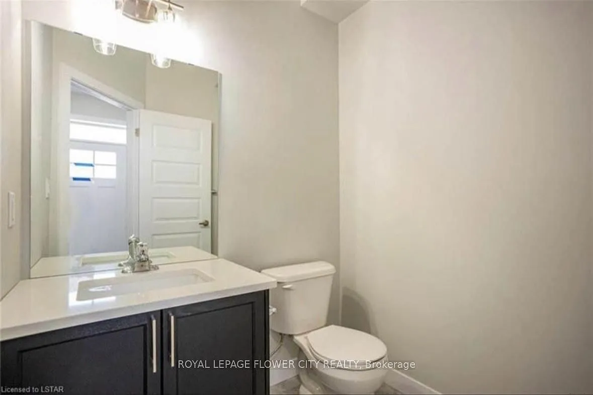 3 bed, $2,749 — Photo 4