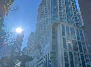 8 Park Rd #2116, Toronto, ON M4W3S5