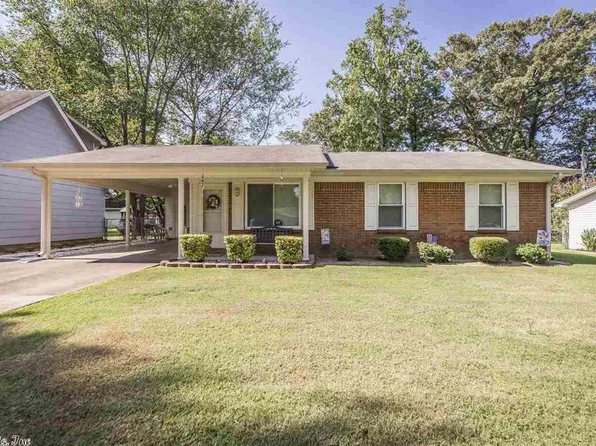 812 Towering Oaks Dr, Jacksonville, AR 72076