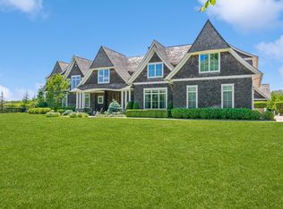 29 Wood Edge Ct, Water Mill, NY 11976