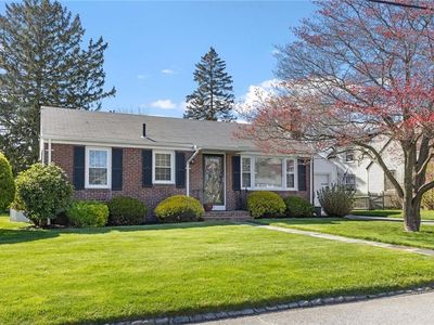 47 Willow Dr, Cranston, RI, 02920