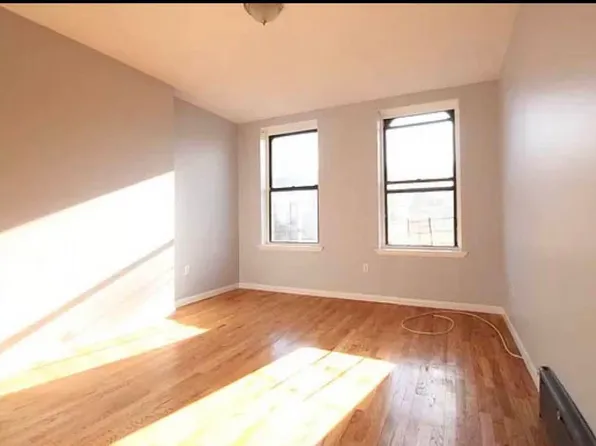 349 Knickerbocker Avenue image 1 of 5