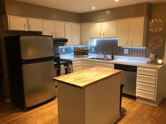 4th image of 1508 E Clairmont Pl