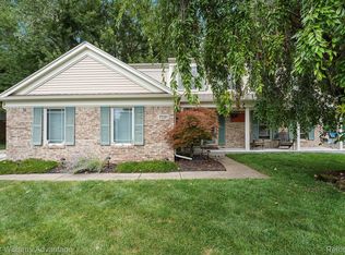 7231 Timber Ridge Trl, Westland, MI 48185