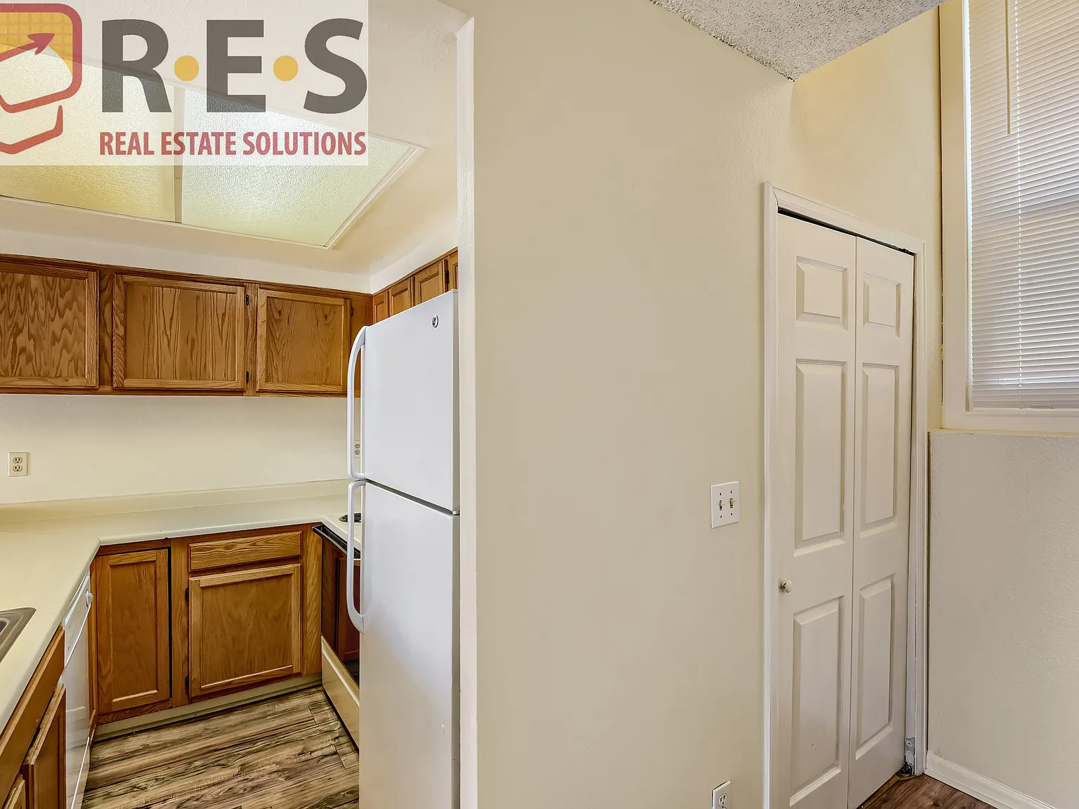 1 bed, 872 sqft, $1,295 — Photo 4