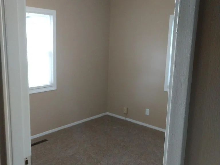 502 N Staffon St — Photo 11