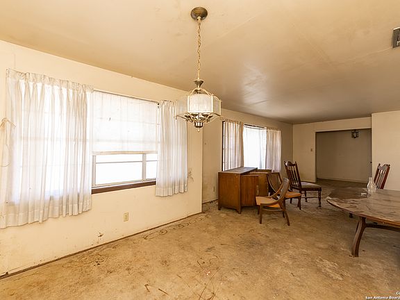 3rd image of 16000 County Road 580