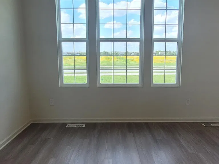 1806 Blenker Dr — Photo 15